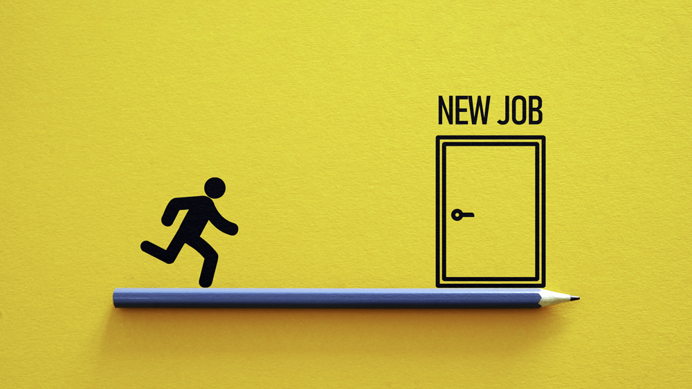 The VET Recruiter’s 2026 Survey: What Candidates Want and Why They Are Willing to Move