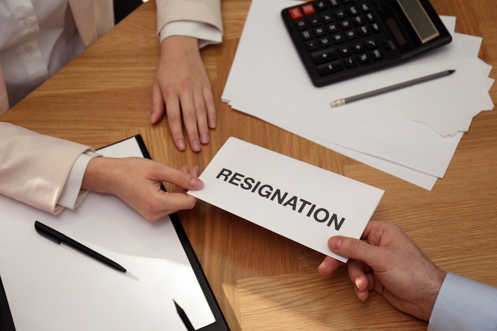 How to Professionally Resign from a Job the Right Way