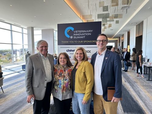 the-vet-recruiter-photo-gallery-Stacy-with-Dr.-Jim-Lloyd-Gina-Fortunato-Bruce-Truman