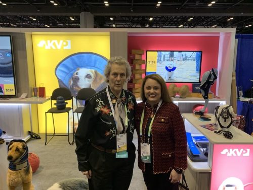 the-vet-recruiter-photo-gallery-Stacy-with-Temple-Grandin